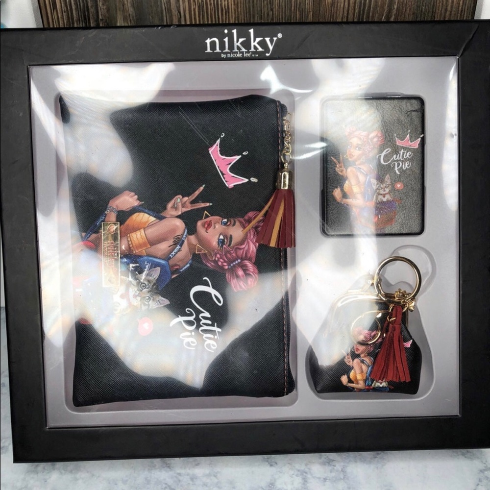 Nikky Nicole Lee Gift Set